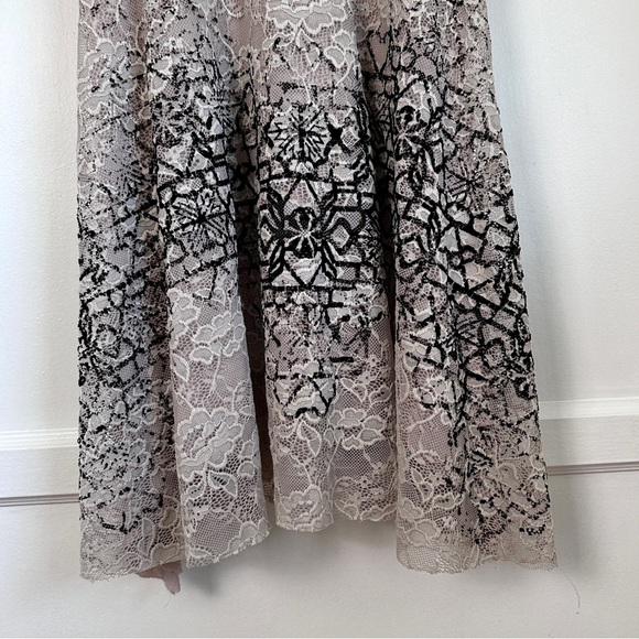 FREE PEOPLE Beige Oatmeal Lace Stretch Mini Dress Excellent Condition, Size L - Picture 10 of 16